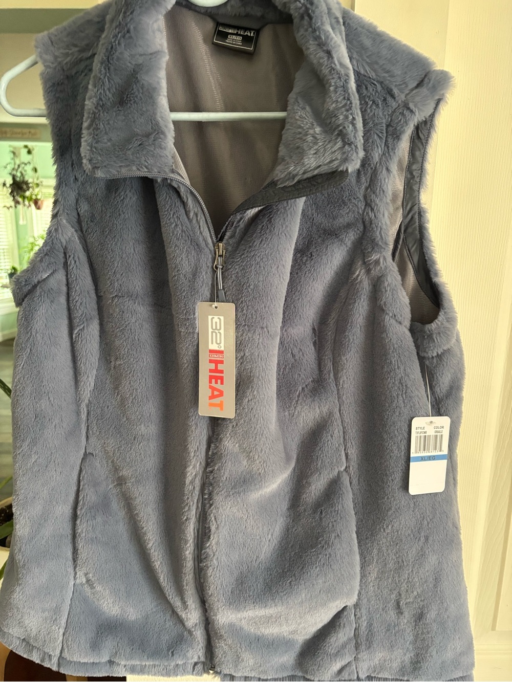 Women’s Plush Faux Fur Vest - Gray